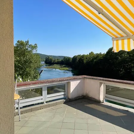 For Family With Pool & Private On Riverside Nationalpark 