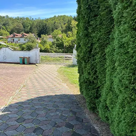Paradise With Pool And Direct Beach On River Una