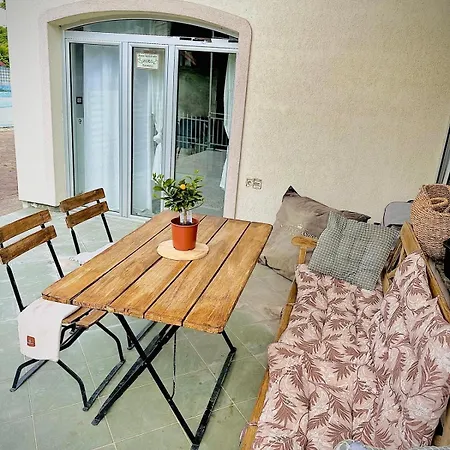 For Family With Pool & Private On Riverside Nationalpark 