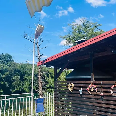 For Family With Pool & Private On Riverside Nationalpark 