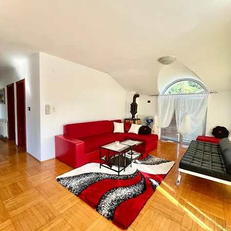 For Family With Pool & Private On Riverside Nationalpark 
