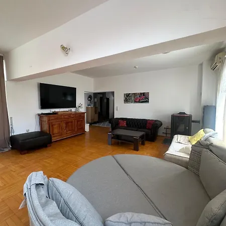 For Family With Pool & Private On Riverside Nationalpark 