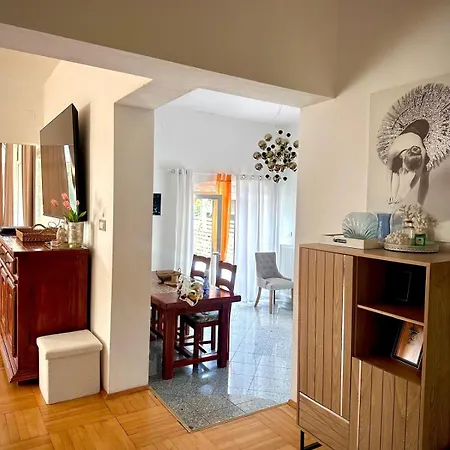 For Family With Pool & Private On Riverside Nationalpark 